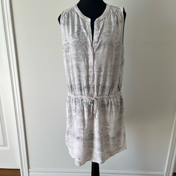 LILA ROSE Printed Sleeveless Dress - Picture 2 of 6